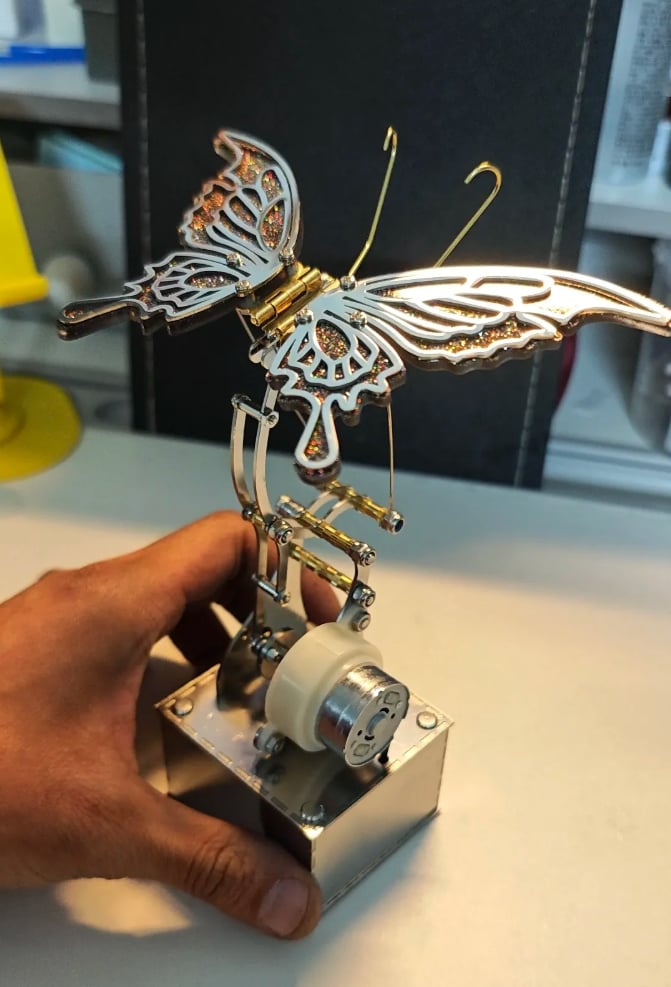 Mechanical Winged Insect 3D Metal Model Kit Steampunk Kinetic Sculpture with Moving Wings