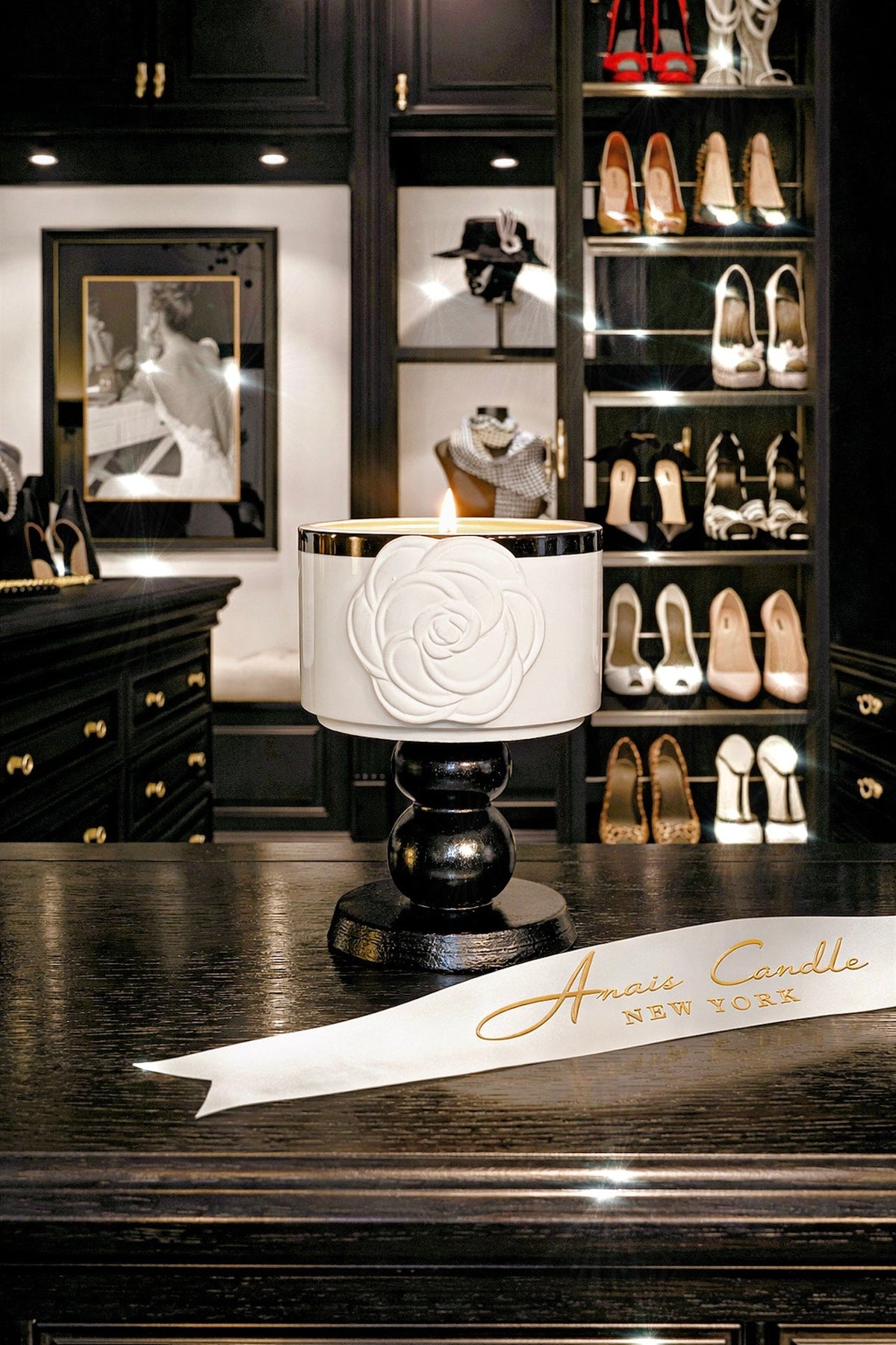 Camélia Maison Candle decorated in a high-end fine dining restaurant
